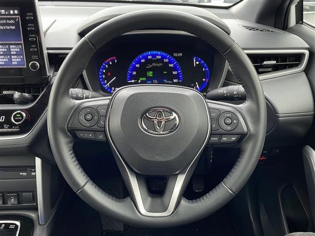 カローラクロス ハイブリッド Z 禁煙車/スタッド車載/8インチディスプレイオーディオ(ナビ機能付/CD/DVD/フルセグTV/Bluetooth)/パノラミックビューモニター/ビルトインETC/運転席パワーシート/前席シートヒーター(26枚目)