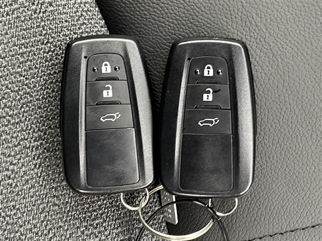 カローラクロス ハイブリッド Z 禁煙車/スタッド車載/8インチディスプレイオーディオ(ナビ機能付/CD/DVD/フルセグTV/Bluetooth)/パノラミックビューモニター/ビルトインETC/運転席パワーシート/前席シートヒーター(39枚目)