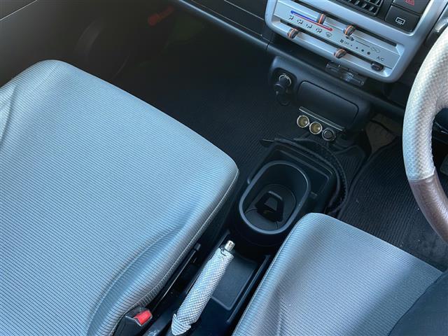 ザッツ ターボ　禁煙車／純正オーディオ（ＣＤ／ＦＭ／ＡＭ）／ＥＴＣ／純正フロアマット／ＷＯＲＫ１５インチＡＷ／純正フロアマット／ドアバイザー／Ｗエアバック（27枚目）