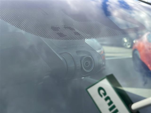 フリード＋ハイブリッド ハイブリッドＥＸ　禁煙車／純正ナビ（ＣＤ／ＤＶＤ／フルセグＴＶ／Ｂｌｕｅｔｏｏｔｈ）／バックカメラ／ビルトインＥＴＣ／シートヒーター／ドライブレコーダー／両側パワースライドドア／革巻きステアリング（6枚目）