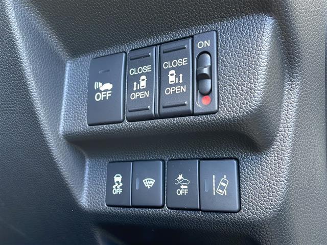 フリード＋ハイブリッド ハイブリッドＥＸ　禁煙車／純正ナビ（ＣＤ／ＤＶＤ／フルセグＴＶ／Ｂｌｕｅｔｏｏｔｈ）／バックカメラ／ビルトインＥＴＣ／シートヒーター／ドライブレコーダー／両側パワースライドドア／革巻きステアリング（7枚目）