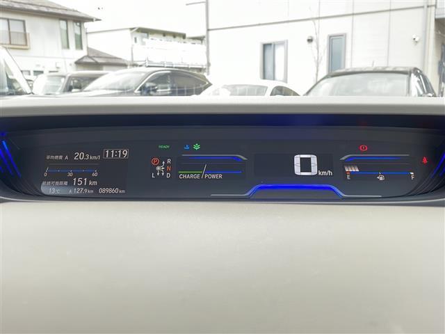 フリード＋ハイブリッド ハイブリッドＥＸ　禁煙車／純正ナビ（ＣＤ／ＤＶＤ／フルセグＴＶ／Ｂｌｕｅｔｏｏｔｈ）／バックカメラ／ビルトインＥＴＣ／シートヒーター／ドライブレコーダー／両側パワースライドドア／革巻きステアリング（24枚目）