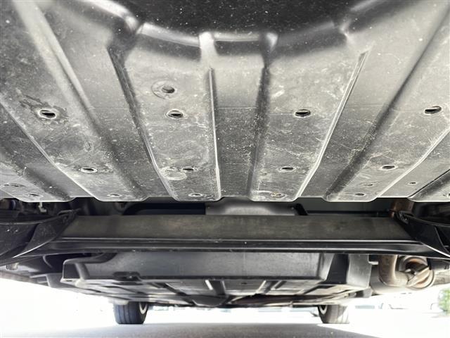 フリード＋ハイブリッド ハイブリッドＥＸ　禁煙車／純正ナビ（ＣＤ／ＤＶＤ／フルセグＴＶ／Ｂｌｕｅｔｏｏｔｈ）／バックカメラ／ビルトインＥＴＣ／シートヒーター／ドライブレコーダー／両側パワースライドドア／革巻きステアリング（31枚目）