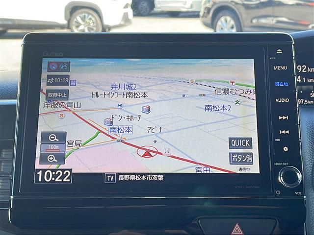 Ｎ－ＢＯＸカスタム Ｇ・Ｌターボホンダセンシング　禁煙車／純正８型ナビ（ＦＭ／ＡＭ／Ｂｌｕｅｔｏｏｔｈ／フルセグＴＶ／ＣＤ／ＤＶＤ）／ドライブレコーダー／バックカメラ／両側電動スライドドア／ＥＴＣ／パドルシフト／衝突被害軽減システム／レーンキープ（2枚目）