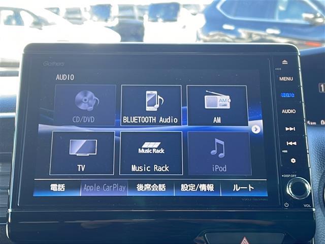 Ｎ－ＢＯＸカスタム Ｇ・Ｌターボホンダセンシング　禁煙車／純正８型ナビ（ＦＭ／ＡＭ／Ｂｌｕｅｔｏｏｔｈ／フルセグＴＶ／ＣＤ／ＤＶＤ）／ドライブレコーダー／バックカメラ／両側電動スライドドア／ＥＴＣ／パドルシフト／衝突被害軽減システム／レーンキープ（3枚目）