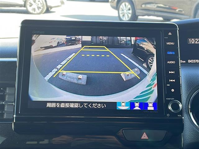 Ｎ－ＢＯＸカスタム Ｇ・Ｌターボホンダセンシング　禁煙車／純正８型ナビ（ＦＭ／ＡＭ／Ｂｌｕｅｔｏｏｔｈ／フルセグＴＶ／ＣＤ／ＤＶＤ）／ドライブレコーダー／バックカメラ／両側電動スライドドア／ＥＴＣ／パドルシフト／衝突被害軽減システム／レーンキープ（4枚目）