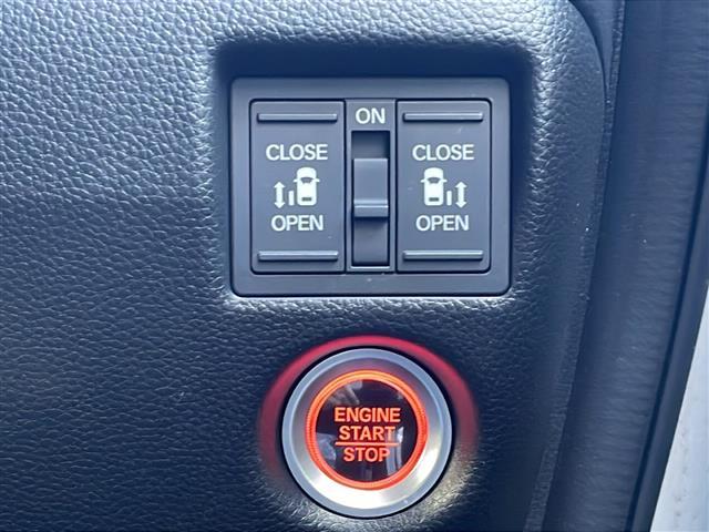 Ｎ－ＢＯＸカスタム Ｇ・Ｌターボホンダセンシング　禁煙車／純正８型ナビ（ＦＭ／ＡＭ／Ｂｌｕｅｔｏｏｔｈ／フルセグＴＶ／ＣＤ／ＤＶＤ）／ドライブレコーダー／バックカメラ／両側電動スライドドア／ＥＴＣ／パドルシフト／衝突被害軽減システム／レーンキープ（6枚目）