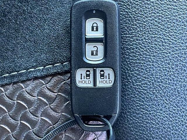 Ｎ－ＢＯＸカスタム Ｇ・Ｌターボホンダセンシング　禁煙車／純正８型ナビ（ＦＭ／ＡＭ／Ｂｌｕｅｔｏｏｔｈ／フルセグＴＶ／ＣＤ／ＤＶＤ）／ドライブレコーダー／バックカメラ／両側電動スライドドア／ＥＴＣ／パドルシフト／衝突被害軽減システム／レーンキープ（11枚目）