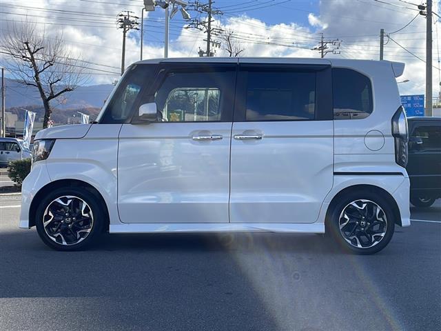 Ｎ－ＢＯＸカスタム Ｇ・Ｌターボホンダセンシング　禁煙車／純正８型ナビ（ＦＭ／ＡＭ／Ｂｌｕｅｔｏｏｔｈ／フルセグＴＶ／ＣＤ／ＤＶＤ）／ドライブレコーダー／バックカメラ／両側電動スライドドア／ＥＴＣ／パドルシフト／衝突被害軽減システム／レーンキープ（21枚目）