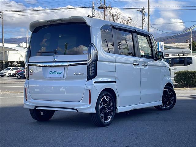 Ｎ－ＢＯＸカスタム Ｇ・Ｌターボホンダセンシング　禁煙車／純正８型ナビ（ＦＭ／ＡＭ／Ｂｌｕｅｔｏｏｔｈ／フルセグＴＶ／ＣＤ／ＤＶＤ）／ドライブレコーダー／バックカメラ／両側電動スライドドア／ＥＴＣ／パドルシフト／衝突被害軽減システム／レーンキープ（24枚目）