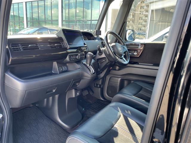 Ｎ－ＢＯＸカスタム Ｇ・ＥＸターボホンダセンシング　禁煙車／純正８型ナビ／前後ドライブレコーダー／ＣＯＭＴＥＣレーダー／両側電動スライドドア／バックカメラ／ＥＴＣ／純正アルミホイール／衝突被害軽減システム／フォグランプ／純正フロアマット／クルコン（13枚目）