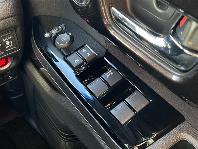 Ｎ－ＢＯＸカスタム Ｇ・ＥＸターボホンダセンシング　禁煙車／純正８型ナビ／前後ドライブレコーダー／ＣＯＭＴＥＣレーダー／両側電動スライドドア／バックカメラ／ＥＴＣ／純正アルミホイール／衝突被害軽減システム／フォグランプ／純正フロアマット／クルコン（34枚目）