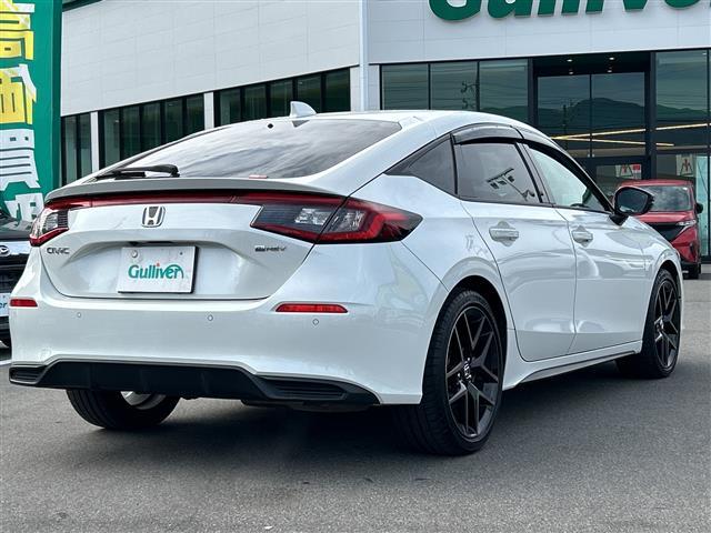 シビック e:HEV 禁煙車/BOSEプレミアムサウンド/純正9インチディスプレイオーディオ(ナビ機能付/フルセグTV/Bluetooth)/バックカメラ/ビルトインETC2.0/シートヒーター/パワーシート/置くだけ充電(20枚目)