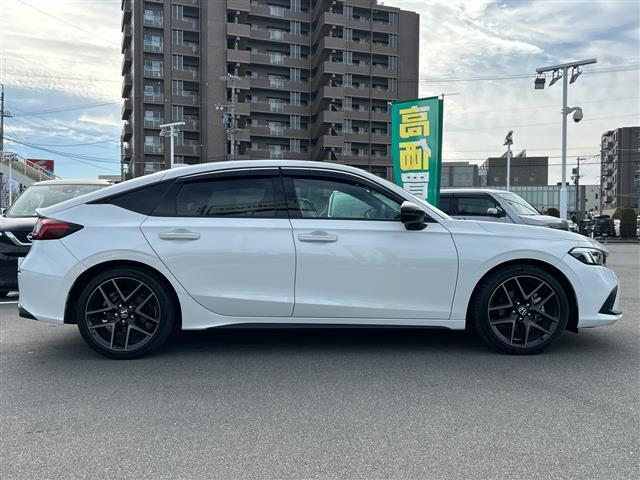 シビック e:HEV 禁煙車/BOSEプレミアムサウンド/純正9インチディスプレイオーディオ(ナビ機能付/フルセグTV/Bluetooth)/バックカメラ/ビルトインETC2.0/シートヒーター/パワーシート/置くだけ充電(23枚目)