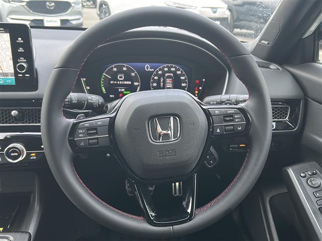 シビック e:HEV 禁煙車/BOSEプレミアムサウンド/純正9インチディスプレイオーディオ(ナビ機能付/フルセグTV/Bluetooth)/バックカメラ/ビルトインETC2.0/シートヒーター/パワーシート/置くだけ充電(33枚目)