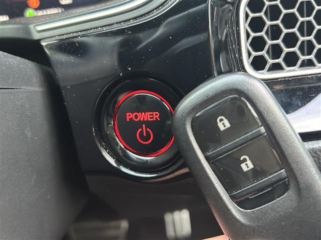 シビック e:HEV 禁煙車/BOSEプレミアムサウンド/純正9インチディスプレイオーディオ(ナビ機能付/フルセグTV/Bluetooth)/バックカメラ/ビルトインETC2.0/シートヒーター/パワーシート/置くだけ充電(37枚目)