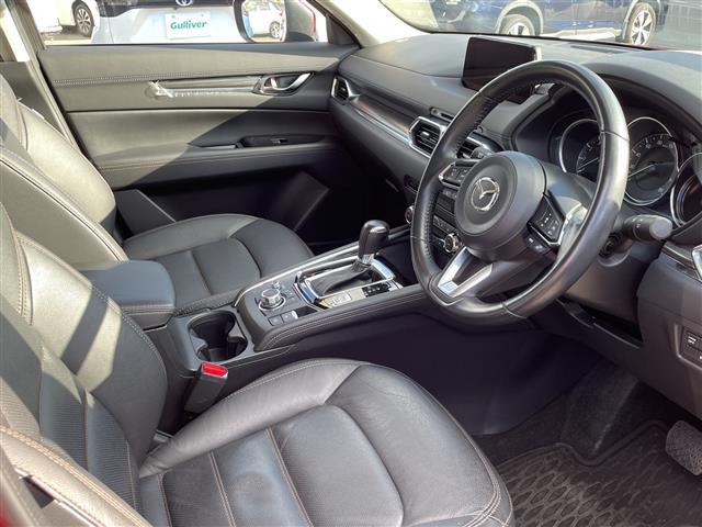 ＣＸ－５ ２５Ｓ　Ｌパッケージ　禁煙車／４ＷＤ／純正ナビ（ＡＭ／ＦＭ／ＣＤ／ＤＶＤ／Ｂｌｕｅｔｏｏｔｈ）／フルセグＴＶ／バックカメラ／サイドカメラ／黒レザーシート／パワーシート／パワーバックドア☆ヘッドアップディスプレイ／フォグ（11枚目）