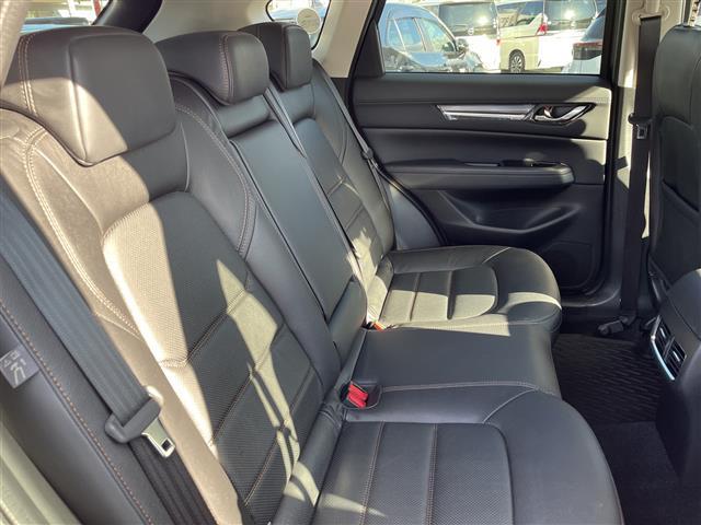 ＣＸ－５ ２５Ｓ　Ｌパッケージ　禁煙車／４ＷＤ／純正ナビ（ＡＭ／ＦＭ／ＣＤ／ＤＶＤ／Ｂｌｕｅｔｏｏｔｈ）／フルセグＴＶ／バックカメラ／サイドカメラ／黒レザーシート／パワーシート／パワーバックドア☆ヘッドアップディスプレイ／フォグ（13枚目）