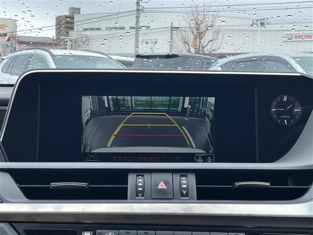 ＥＳ ＥＳ３００ｈ　禁煙車／純正ナビ（ＣＤ／フルセグＴＶ／Ｂｌｕｅｔｏｏｔｈ）／バックカメラ／サンルーフ／ビルトインＥＴＣ２．０／前席シートヒーター／前席ベンチレーション／前席パワーシート（運転席メモリー機能付）（5枚目）