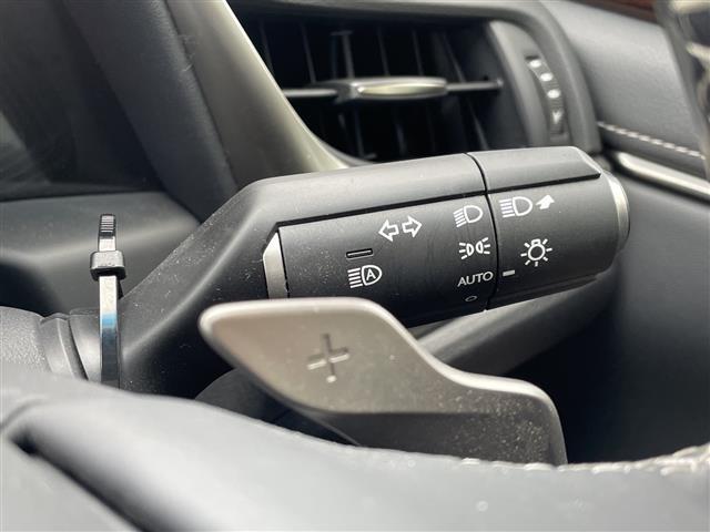 ＥＳ ＥＳ３００ｈ　禁煙車／純正ナビ（ＣＤ／フルセグＴＶ／Ｂｌｕｅｔｏｏｔｈ）／バックカメラ／サンルーフ／ビルトインＥＴＣ２．０／前席シートヒーター／前席ベンチレーション／前席パワーシート（運転席メモリー機能付）（11枚目）