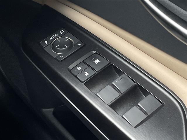 ＥＳ ＥＳ３００ｈ　禁煙車／純正ナビ（ＣＤ／フルセグＴＶ／Ｂｌｕｅｔｏｏｔｈ）／バックカメラ／サンルーフ／ビルトインＥＴＣ２．０／前席シートヒーター／前席ベンチレーション／前席パワーシート（運転席メモリー機能付）（16枚目）