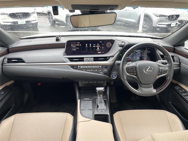 ＥＳ ＥＳ３００ｈ　禁煙車／純正ナビ（ＣＤ／フルセグＴＶ／Ｂｌｕｅｔｏｏｔｈ）／バックカメラ／サンルーフ／ビルトインＥＴＣ２．０／前席シートヒーター／前席ベンチレーション／前席パワーシート（運転席メモリー機能付）（42枚目）