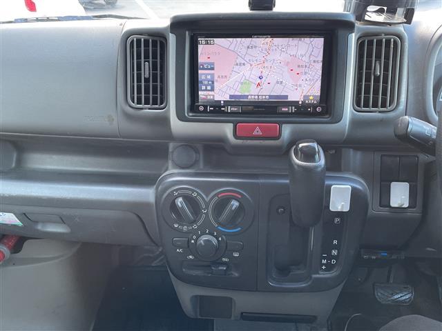 エブリイ ＰＡリミテッド　禁煙車／社外ナビ（ＣＤ／ＤＶＤ／ワンセグＴＶ／Ｂｌｕｅｔｏｏｔｈ）／ＥＴＣ／ルーフラック／衝突軽減ブレーキ／純正ラバーマット／社外ＡＷスタッドレス積み込み（6枚目）