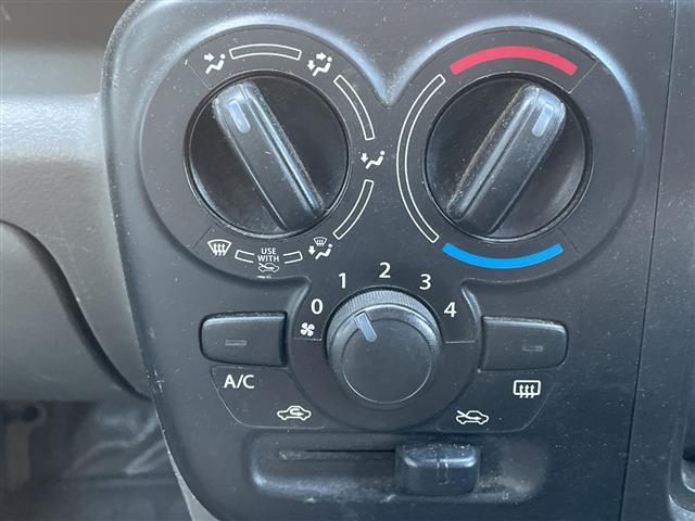 エブリイ ＰＡリミテッド　禁煙車／社外ナビ（ＣＤ／ＤＶＤ／ワンセグＴＶ／Ｂｌｕｅｔｏｏｔｈ）／ＥＴＣ／ルーフラック／衝突軽減ブレーキ／純正ラバーマット／社外ＡＷスタッドレス積み込み（8枚目）