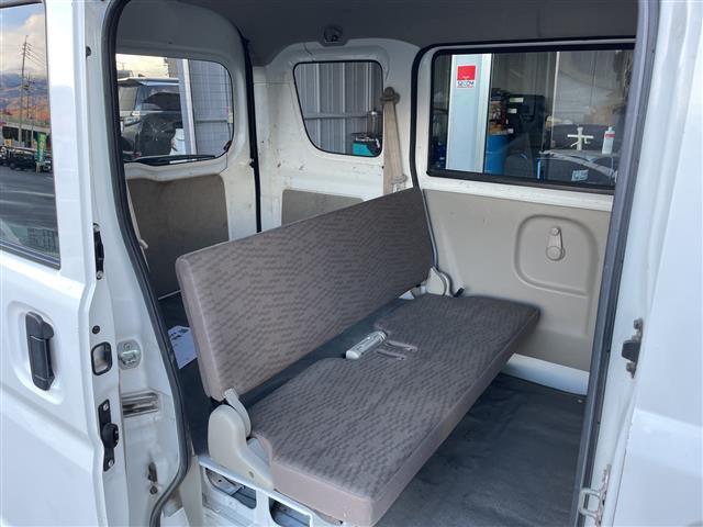 エブリイ ＰＡリミテッド　禁煙車／社外ナビ（ＣＤ／ＤＶＤ／ワンセグＴＶ／Ｂｌｕｅｔｏｏｔｈ）／ＥＴＣ／ルーフラック／衝突軽減ブレーキ／純正ラバーマット／社外ＡＷスタッドレス積み込み（16枚目）