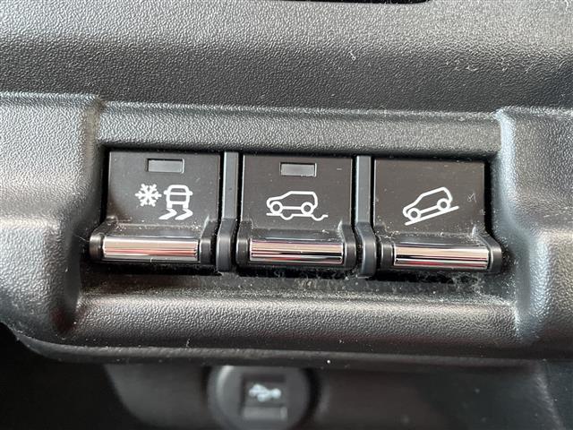 ハスラー ハイブリッドＸターボ　禁煙車／全方位モニター付きメモリーナビ（９インチディスプレイ／フルセグＴＶ／ＣＤ／ＤＶＤ／Ｂｌｕｅｔｏｏｔｈ／スマートフォン連携）／ビルトインＥＴＣ／前席シートヒーター／革巻きステアリング（6枚目）