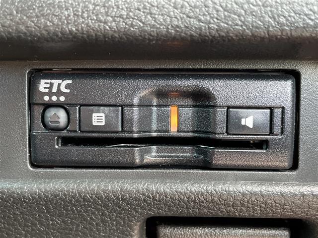 ハスラー ハイブリッドＸターボ　禁煙車／全方位モニター付きメモリーナビ（９インチディスプレイ／フルセグＴＶ／ＣＤ／ＤＶＤ／Ｂｌｕｅｔｏｏｔｈ／スマートフォン連携）／ビルトインＥＴＣ／前席シートヒーター／革巻きステアリング（11枚目）