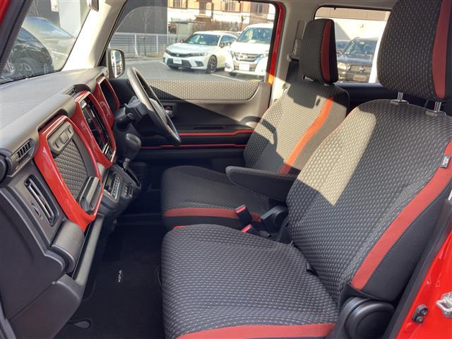 ハスラー ハイブリッドＸターボ　禁煙車／全方位モニター付きメモリーナビ（９インチディスプレイ／フルセグＴＶ／ＣＤ／ＤＶＤ／Ｂｌｕｅｔｏｏｔｈ／スマートフォン連携）／ビルトインＥＴＣ／前席シートヒーター／革巻きステアリング（13枚目）