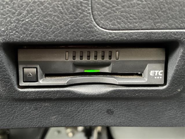 タウンエースバン ＧＬ　禁煙車／社外ナビ（フルセグＴＶ／Ｂｌｕｅｔｏｏｔｈ）／バックカメラ／ビルトインＥＴＣ／ドライブレコーダー（Ｆ・Ｒ）／ベッドキット／ＬＥＤヘッドライト／オートライト／電動格納ミラー／純正フロアマット（11枚目）