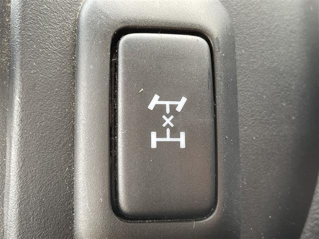 タウンエースバン ＧＬ　禁煙車／社外ナビ（フルセグＴＶ／Ｂｌｕｅｔｏｏｔｈ）／バックカメラ／ビルトインＥＴＣ／ドライブレコーダー（Ｆ・Ｒ）／ベッドキット／ＬＥＤヘッドライト／オートライト／電動格納ミラー／純正フロアマット（12枚目）