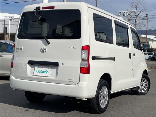 タウンエースバン ＧＬ　禁煙車／社外ナビ（フルセグＴＶ／Ｂｌｕｅｔｏｏｔｈ）／バックカメラ／ビルトインＥＴＣ／ドライブレコーダー（Ｆ・Ｒ）／ベッドキット／ＬＥＤヘッドライト／オートライト／電動格納ミラー／純正フロアマット（20枚目）