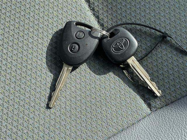 タウンエースバン ＧＬ　禁煙車／社外ナビ（フルセグＴＶ／Ｂｌｕｅｔｏｏｔｈ）／バックカメラ／ビルトインＥＴＣ／ドライブレコーダー（Ｆ・Ｒ）／ベッドキット／ＬＥＤヘッドライト／オートライト／電動格納ミラー／純正フロアマット（39枚目）