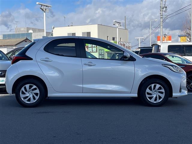 ヤリス G 禁煙車/純正8インチディスプレイオーディオ(AM・FM・USB・Bluetooth)/ナビ機能付き/HDMI/バックカメラ/ビルトインETC/プッシュスタート/プリクラッシュセーフティ/LED(31枚目)