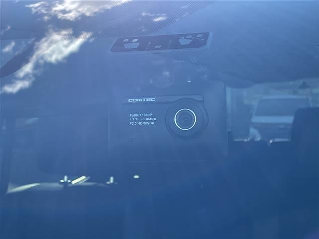 ヴォクシー ＺＳ　煌ＩＩＩ　禁煙車／純正１０インチナビ／フルセグＴＶ／バックカメラ／クルーズコントロール／アイドリングストップ／両側パワースライドドア／コーナーセンサー／Ｂｌｕｅｔｏｏｔｈ／前後ドラレコ／純正ＡＷ１６インチ（5枚目）