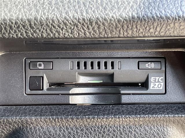 ヴォクシー ＺＳ　煌ＩＩＩ　禁煙車／純正１０インチナビ／フルセグＴＶ／バックカメラ／クルーズコントロール／アイドリングストップ／両側パワースライドドア／コーナーセンサー／Ｂｌｕｅｔｏｏｔｈ／前後ドラレコ／純正ＡＷ１６インチ（7枚目）