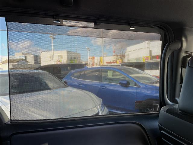 ヴォクシー ＺＳ　煌ＩＩＩ　禁煙車／純正１０インチナビ／フルセグＴＶ／バックカメラ／クルーズコントロール／アイドリングストップ／両側パワースライドドア／コーナーセンサー／Ｂｌｕｅｔｏｏｔｈ／前後ドラレコ／純正ＡＷ１６インチ（11枚目）