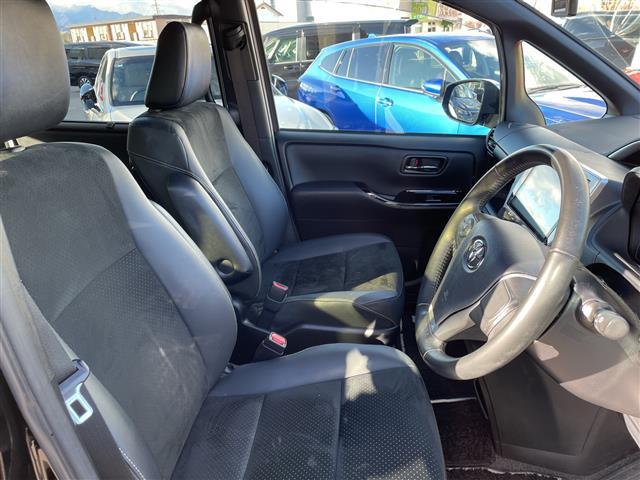 ヴォクシー ＺＳ　煌ＩＩＩ　禁煙車／純正１０インチナビ／フルセグＴＶ／バックカメラ／クルーズコントロール／アイドリングストップ／両側パワースライドドア／コーナーセンサー／Ｂｌｕｅｔｏｏｔｈ／前後ドラレコ／純正ＡＷ１６インチ（12枚目）