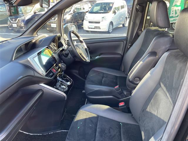 ヴォクシー ＺＳ　煌ＩＩＩ　禁煙車／純正１０インチナビ／フルセグＴＶ／バックカメラ／クルーズコントロール／アイドリングストップ／両側パワースライドドア／コーナーセンサー／Ｂｌｕｅｔｏｏｔｈ／前後ドラレコ／純正ＡＷ１６インチ（13枚目）