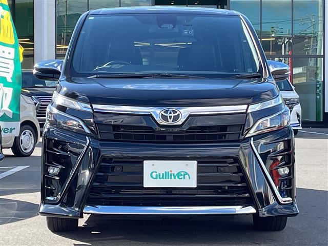 ヴォクシー ＺＳ　煌ＩＩＩ　禁煙車／純正１０インチナビ／フルセグＴＶ／バックカメラ／クルーズコントロール／アイドリングストップ／両側パワースライドドア／コーナーセンサー／Ｂｌｕｅｔｏｏｔｈ／前後ドラレコ／純正ＡＷ１６インチ（19枚目）