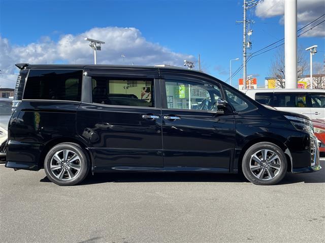ヴォクシー ＺＳ　煌ＩＩＩ　禁煙車／純正１０インチナビ／フルセグＴＶ／バックカメラ／クルーズコントロール／アイドリングストップ／両側パワースライドドア／コーナーセンサー／Ｂｌｕｅｔｏｏｔｈ／前後ドラレコ／純正ＡＷ１６インチ（22枚目）