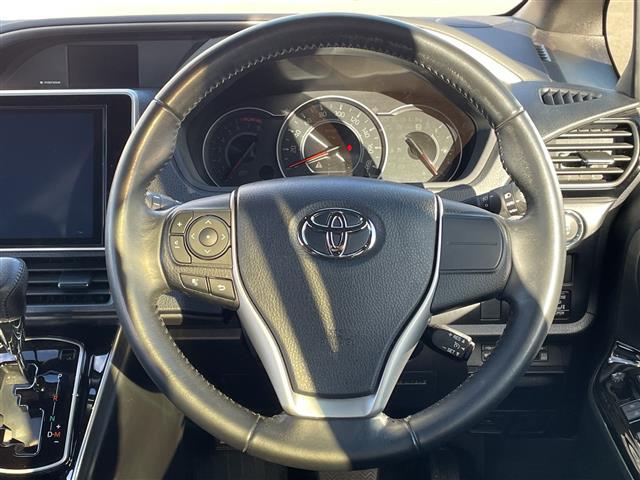 ヴォクシー ＺＳ　煌ＩＩＩ　禁煙車／純正１０インチナビ／フルセグＴＶ／バックカメラ／クルーズコントロール／アイドリングストップ／両側パワースライドドア／コーナーセンサー／Ｂｌｕｅｔｏｏｔｈ／前後ドラレコ／純正ＡＷ１６インチ（26枚目）