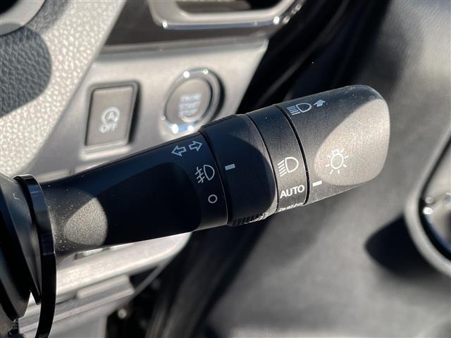 ヴォクシー ＺＳ　煌ＩＩＩ　禁煙車／純正１０インチナビ／フルセグＴＶ／バックカメラ／クルーズコントロール／アイドリングストップ／両側パワースライドドア／コーナーセンサー／Ｂｌｕｅｔｏｏｔｈ／前後ドラレコ／純正ＡＷ１６インチ（31枚目）