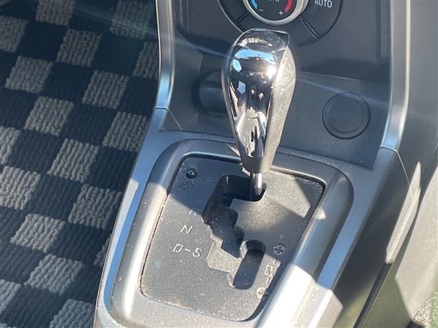 コペン ローブ 禁煙車/パナソニックSDナビ(Bluetooth/TV/CD/DVD/iPod/FM/AM)/バックカメラ/ETC/シートヒーター/MTモード/純正アルミホイール/AAC/スマートキー/フォグラン(11枚目)