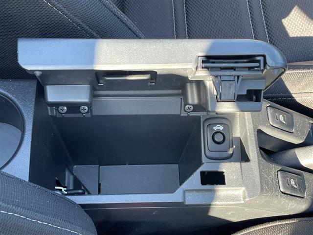 コペン ローブ 禁煙車/パナソニックSDナビ(Bluetooth/TV/CD/DVD/iPod/FM/AM)/バックカメラ/ETC/シートヒーター/MTモード/純正アルミホイール/AAC/スマートキー/フォグラン(16枚目)