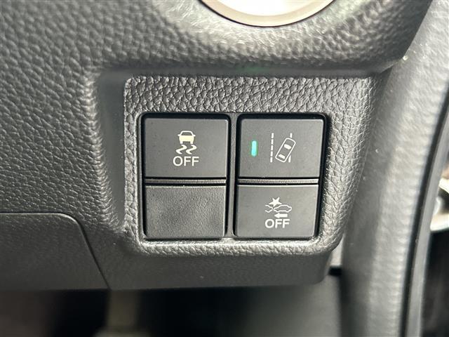 N-BOXカスタム G・Lターボホンダセンシング ワンオーナー/両側パワースライドドア/純正ナビ/Bluetooth/フルセグTV/バックカメラ/ハーフレザー/前席シートヒーター/純正AW15インチ/アイドリングストップ/USB入力端子(8枚目)