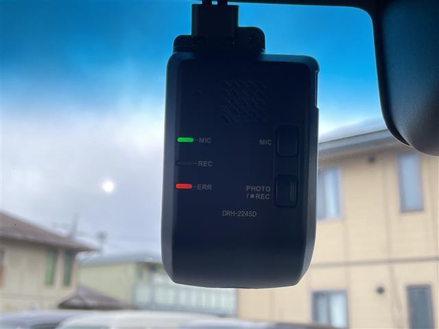 N-BOXカスタム Lターボ 禁煙車/ホンダセンシング/純正8型ナビ/Bluetooth/フルセグTV/バックカメラ/前後ドライブレコーダー/両側電動スライドドア/パドルシフト/コーナーセンサー/シートヒーター/純正アルミホイール(5枚目)